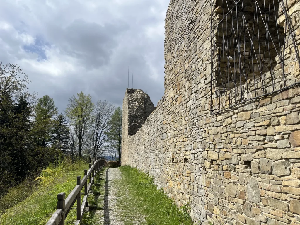 lanckorona-castle-wall