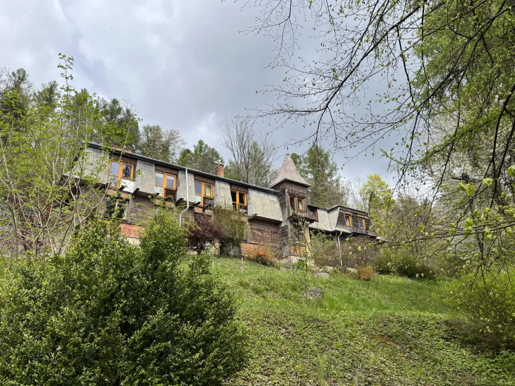old-villa-lanckorona